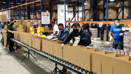 Assemblymember Arambula joined other local leaders for an event at the Central California Food Bank on Sept. 28, 2020.
