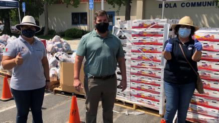 Assemblymember Arambula joined other local leaders for a free food event in Biola on Aug. 29, 2020.